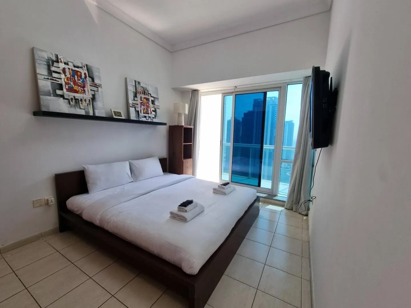 Lake Terrace Cluster D 1Bd 4-Min Walk To Metro Dubai